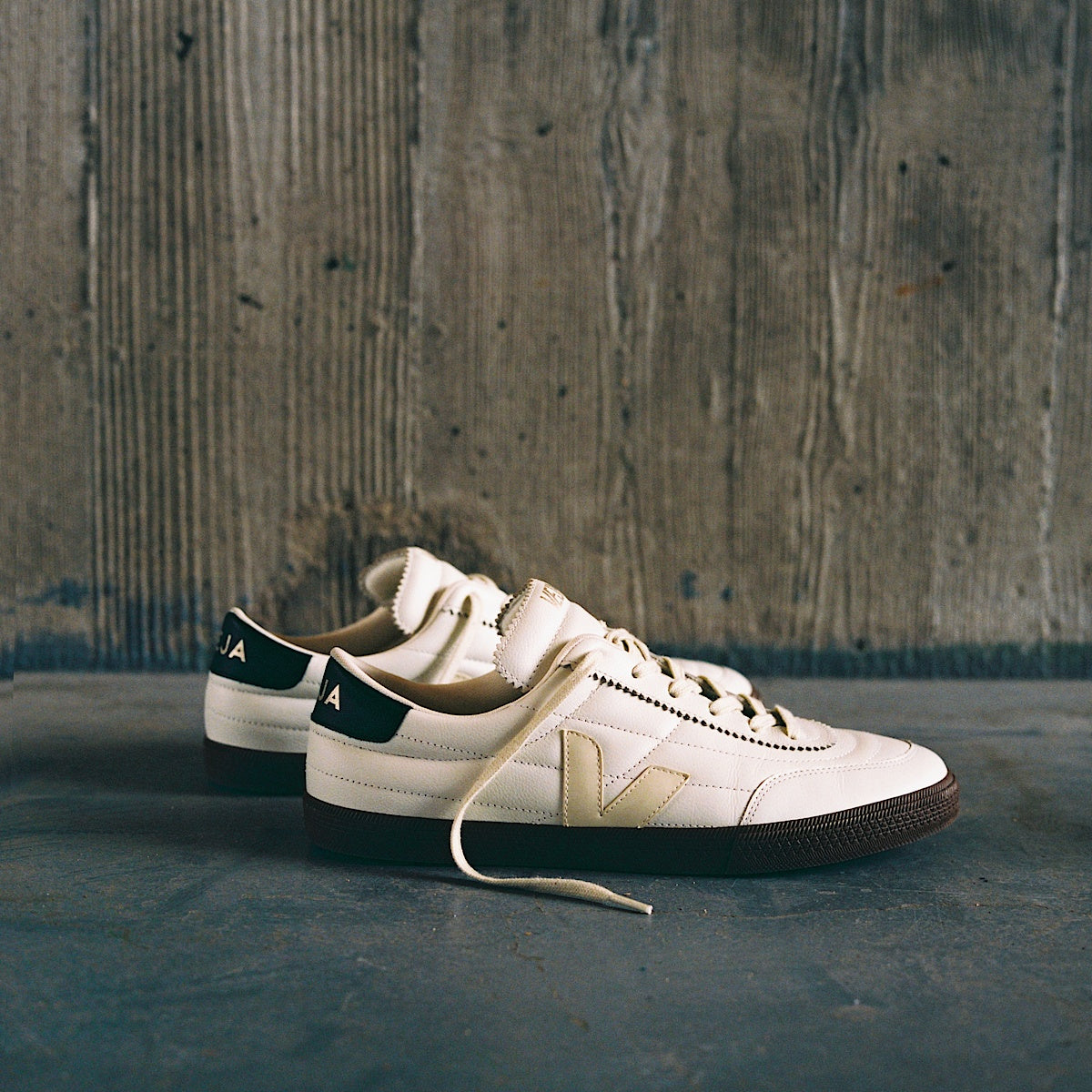 VEJA Panenka Leather White Black Bark - Image 4
