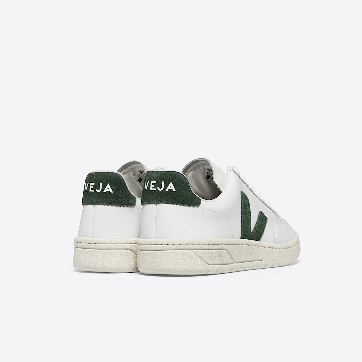 VEJA V-12 Leather White Cyprus - Image 3