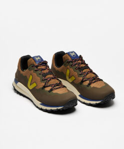 Alternative view of VEJA Fitz Roy Trek-Shell x Buff® Terra Liquor