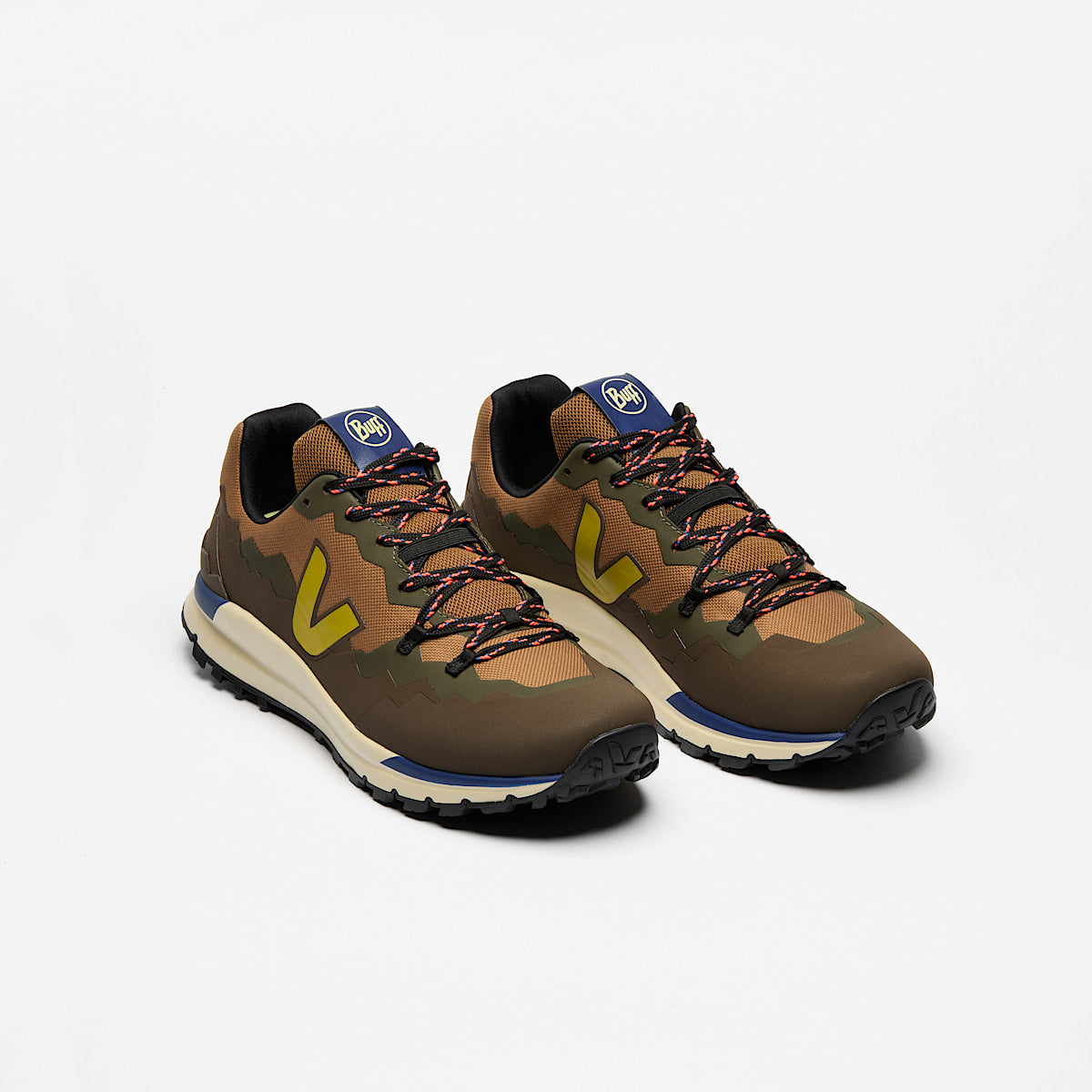 VEJA Fitz Roy Trek-Shell x Buff® Terra Liquor - Image 2