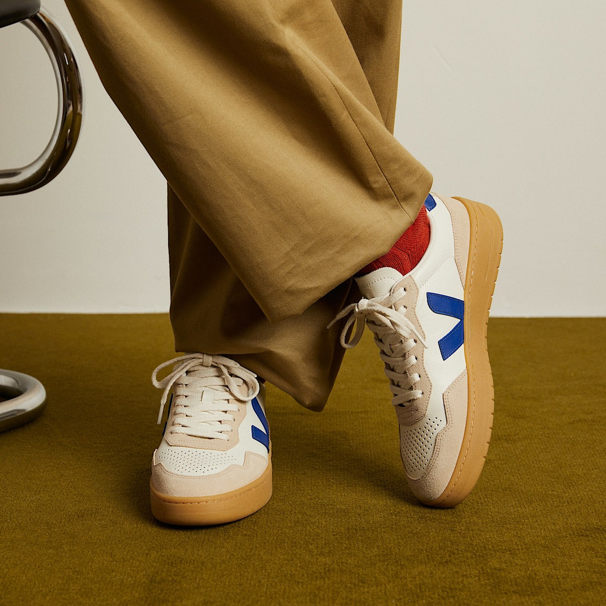 VEJA V-90 Leather Pure Atlantique Almond Natural - Image 4