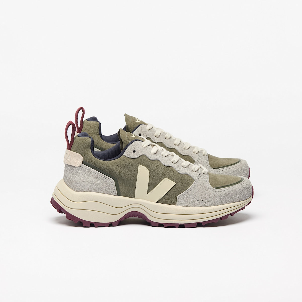 VEJA Venturi Ii Suede Kaki Sable