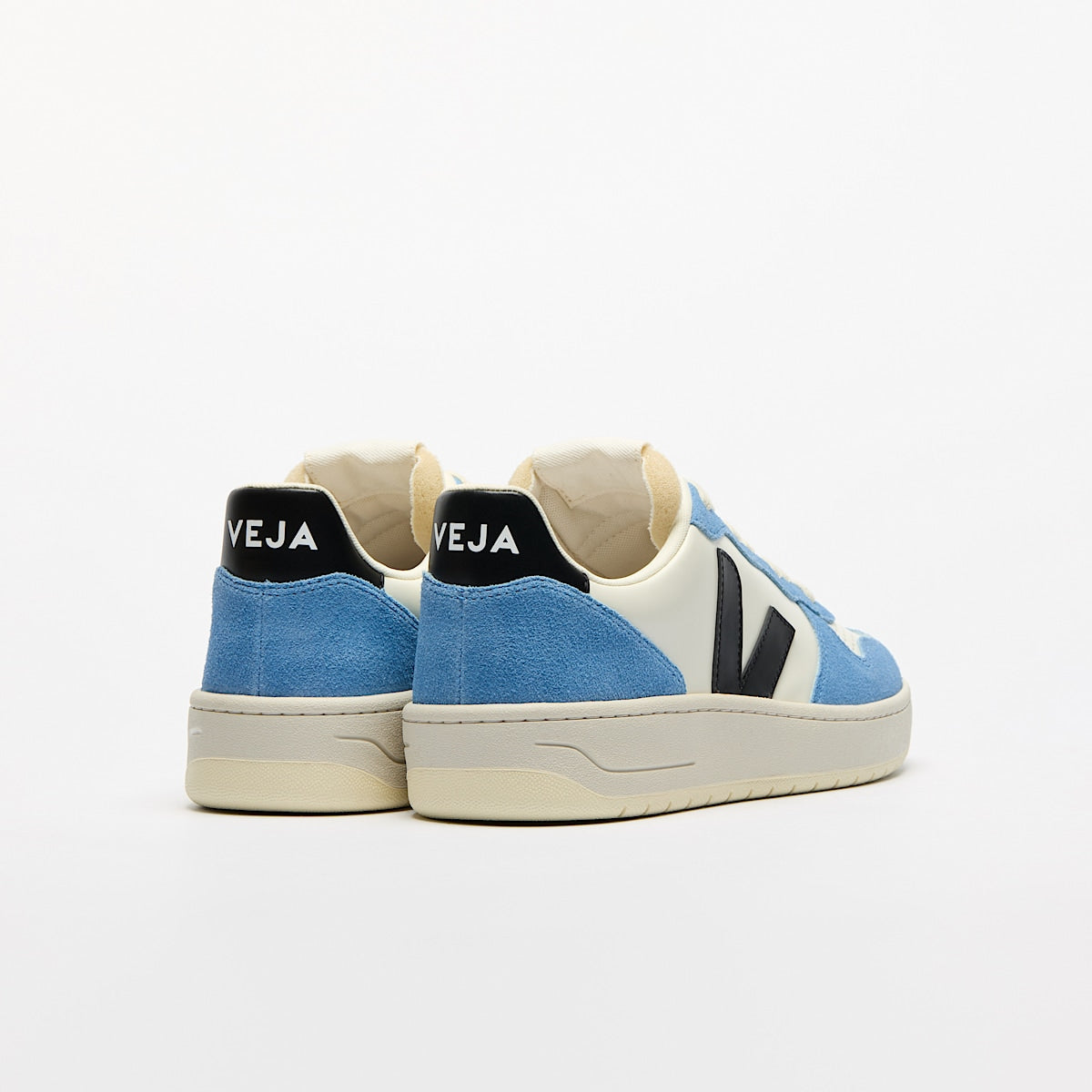 VEJA V-10 Leather Pure Black Aqua - Image 3