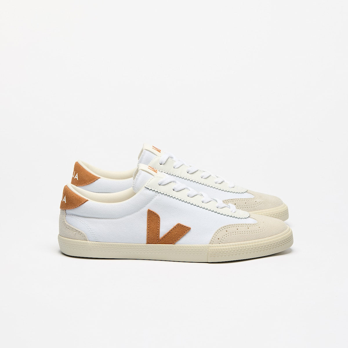 VEJA Volley Canvas White Umber