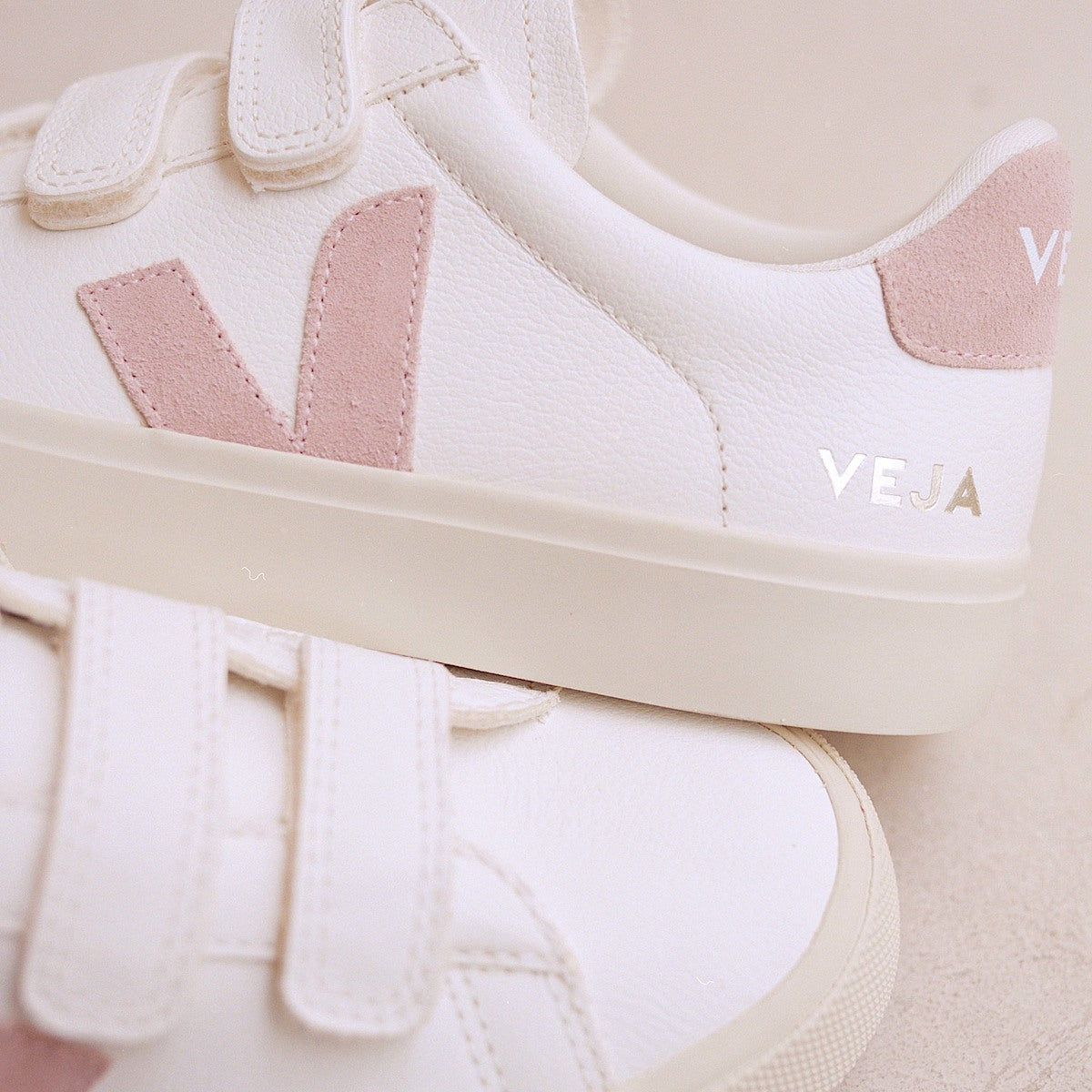 VEJA Recife Leather White Babe - Image 4