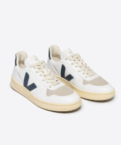 Alternative view of VEJA V-10 CWL White California
