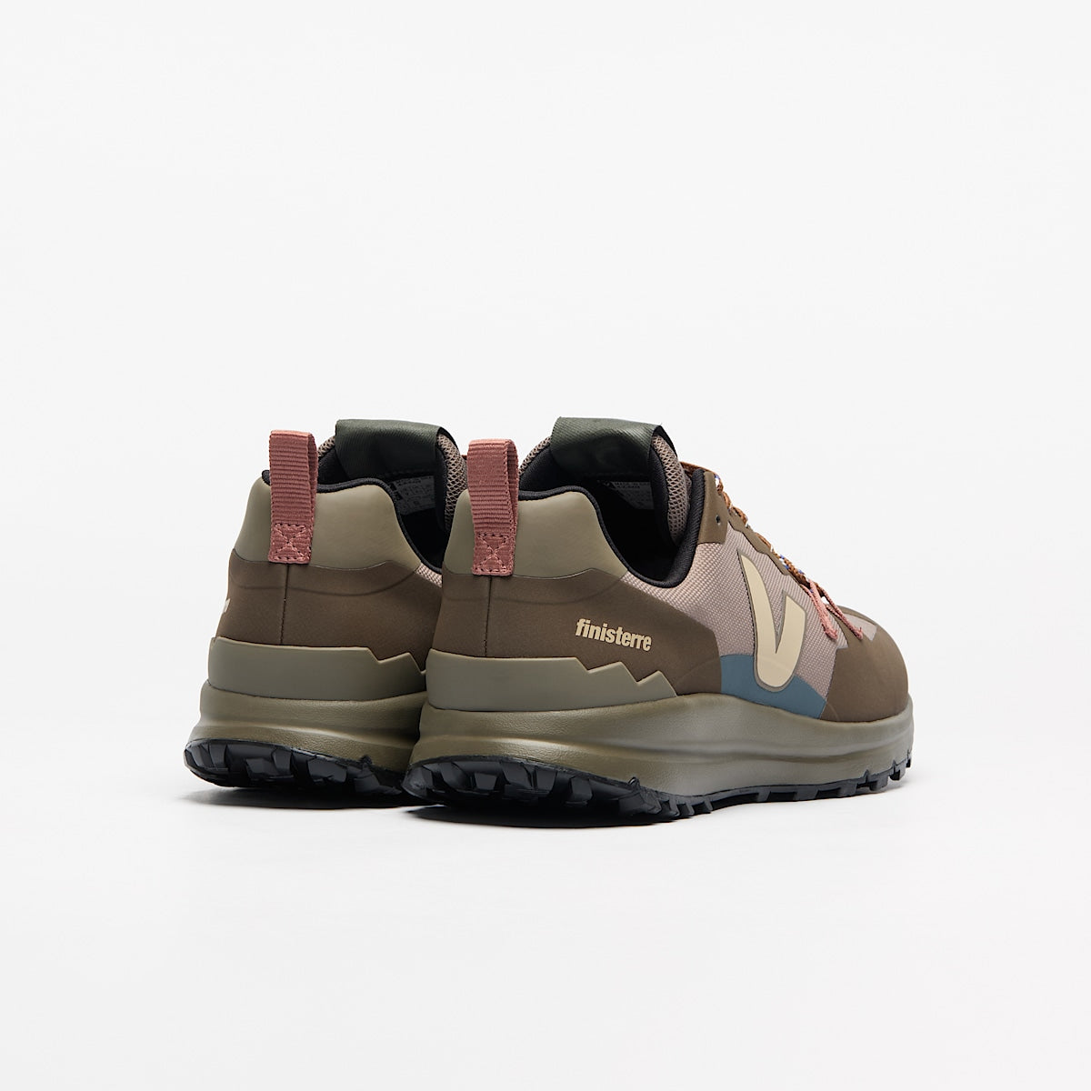 VEJA Fitz Roy Trek-Shell x Finisterre Balsate Almond - Image 3