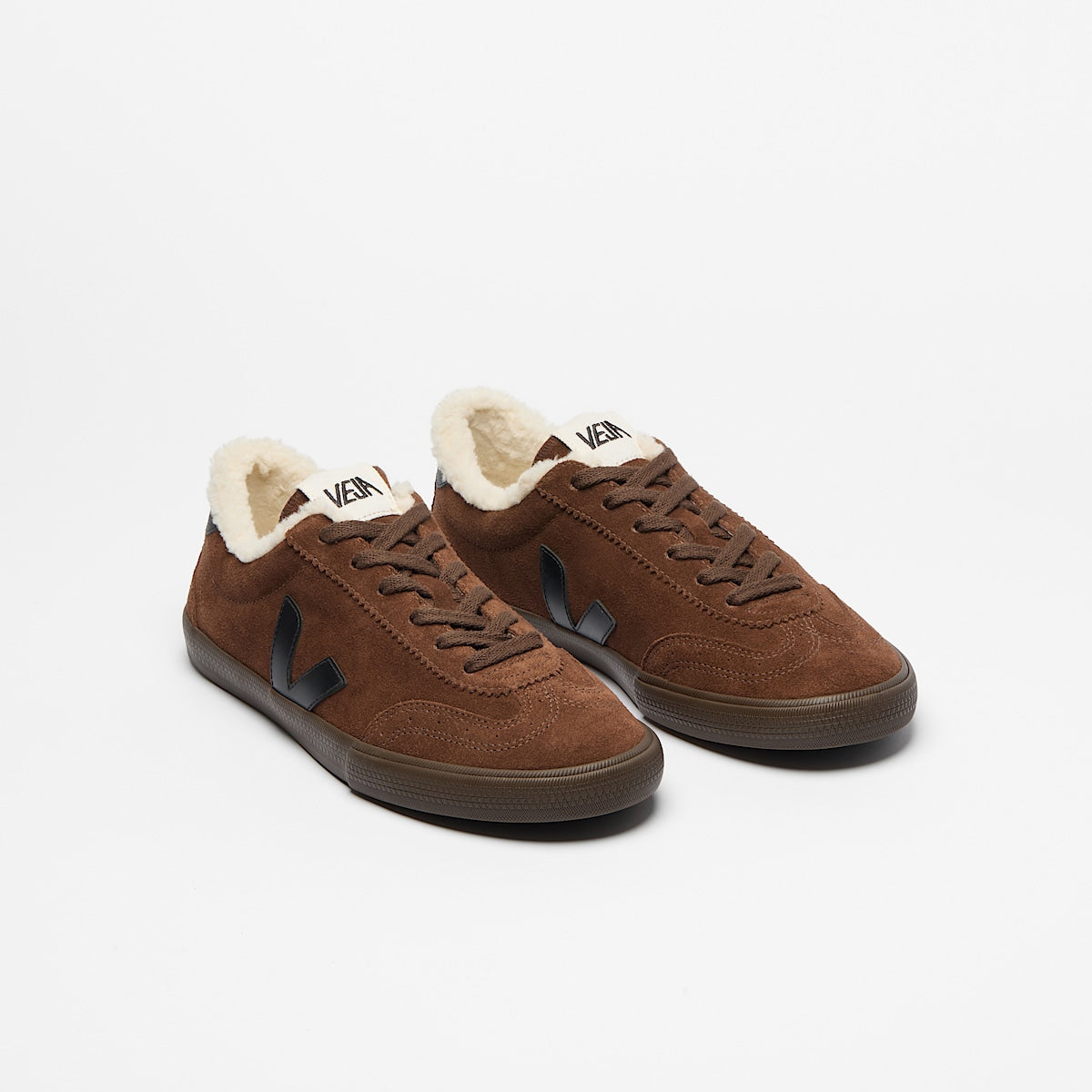 VEJA Volley Furred Suede Walnut Black Eagle - Image 2