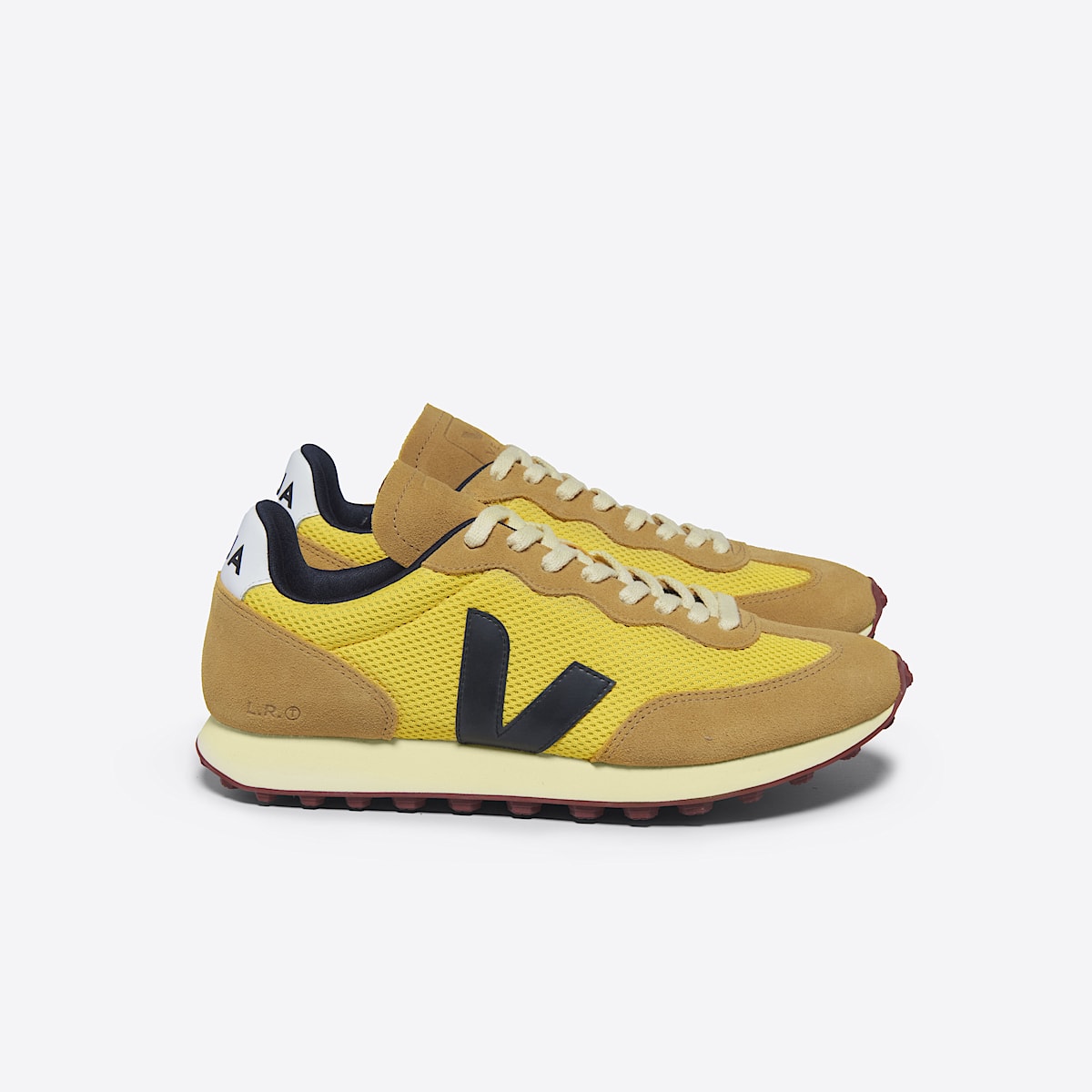 VEJA Rio Branco Alveomesh Tonic Black Moutarde