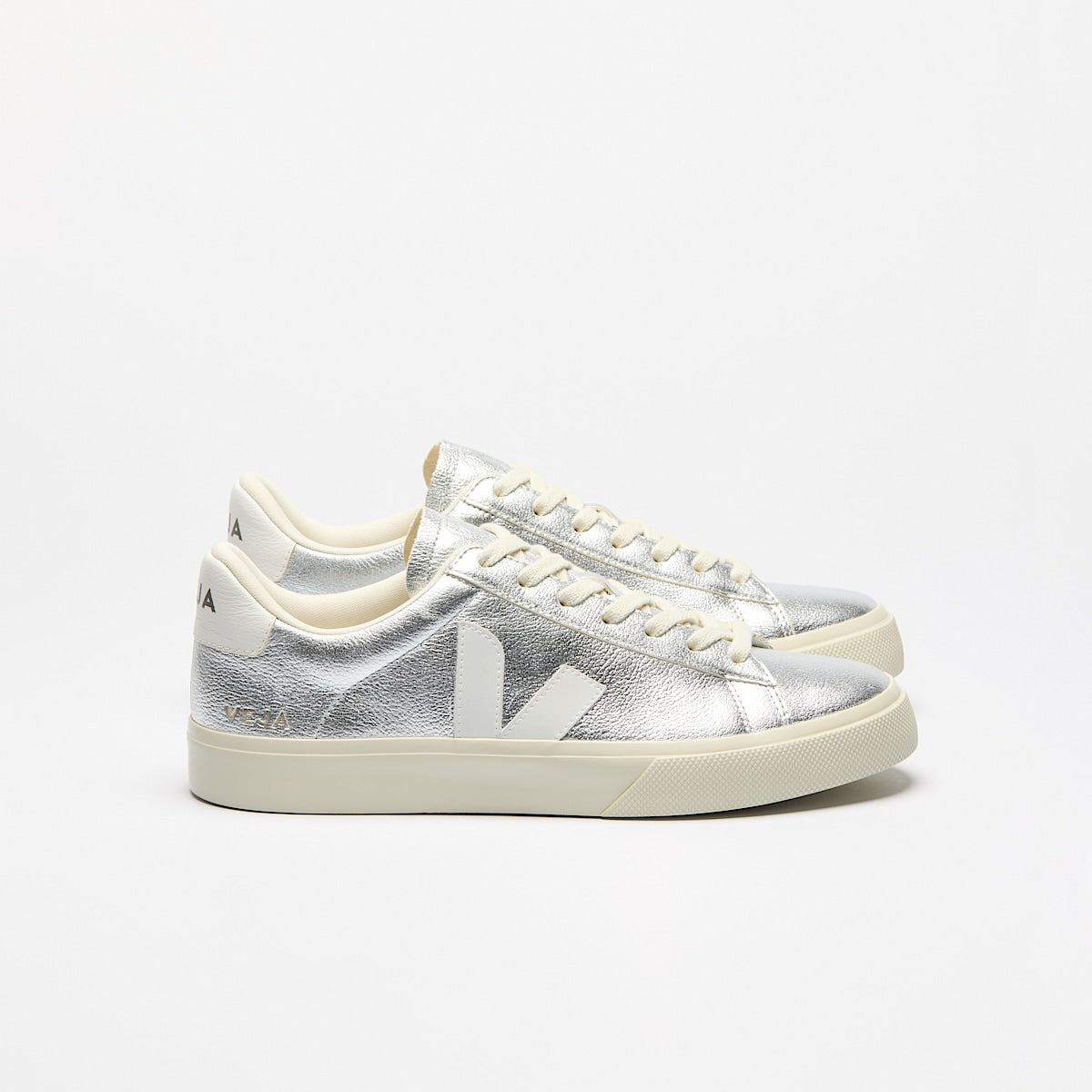 VEJA Campo Leather Silver White
