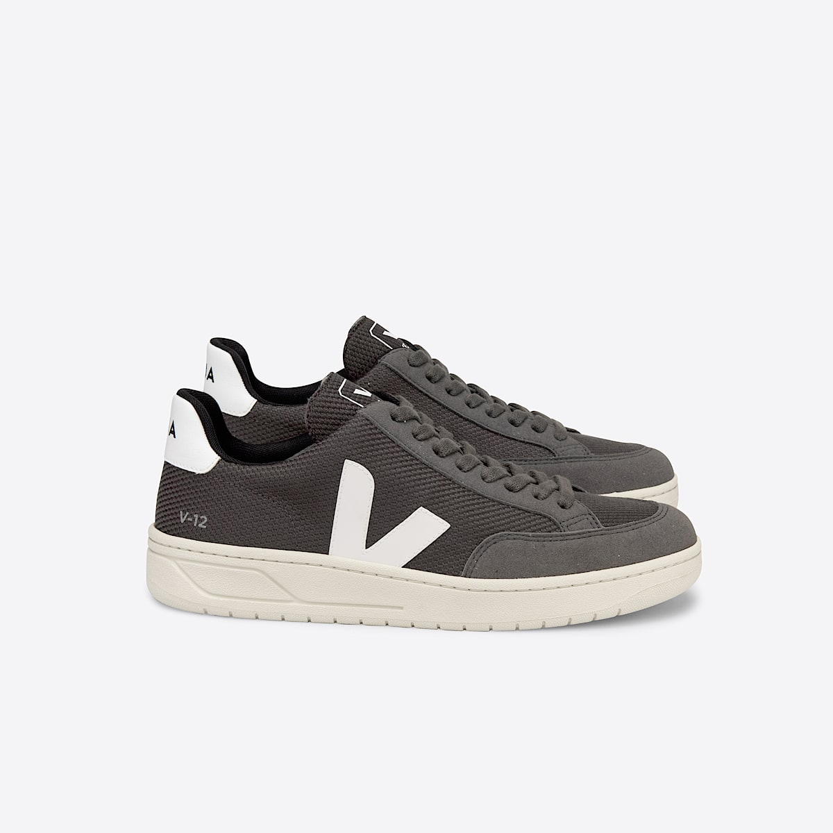 VEJA V-12 Vegan B-MESH Grafite White
