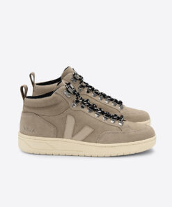 VEJA Roraima Suede Dune Almond
