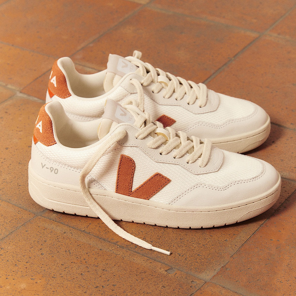 VEJA V-90 B-MESH White Umber - Image 4