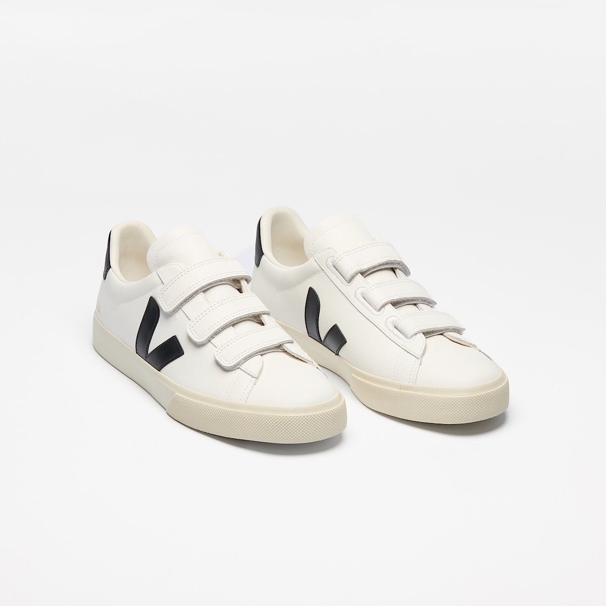 VEJA Recife Leather White Black - Image 3