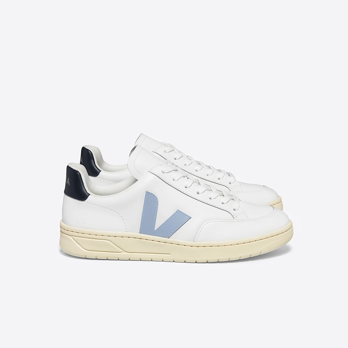 VEJA V-12 Leather White Steel Nautico