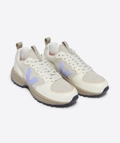 Alternative view of VEJA Venturi Suede Almond Swan
