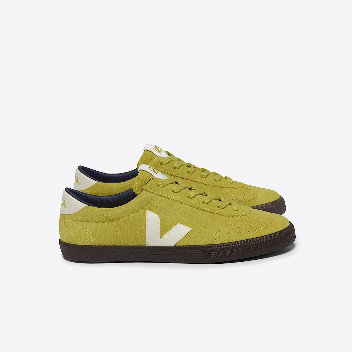 VEJA Volley Suede Liquor Pierre Eagle