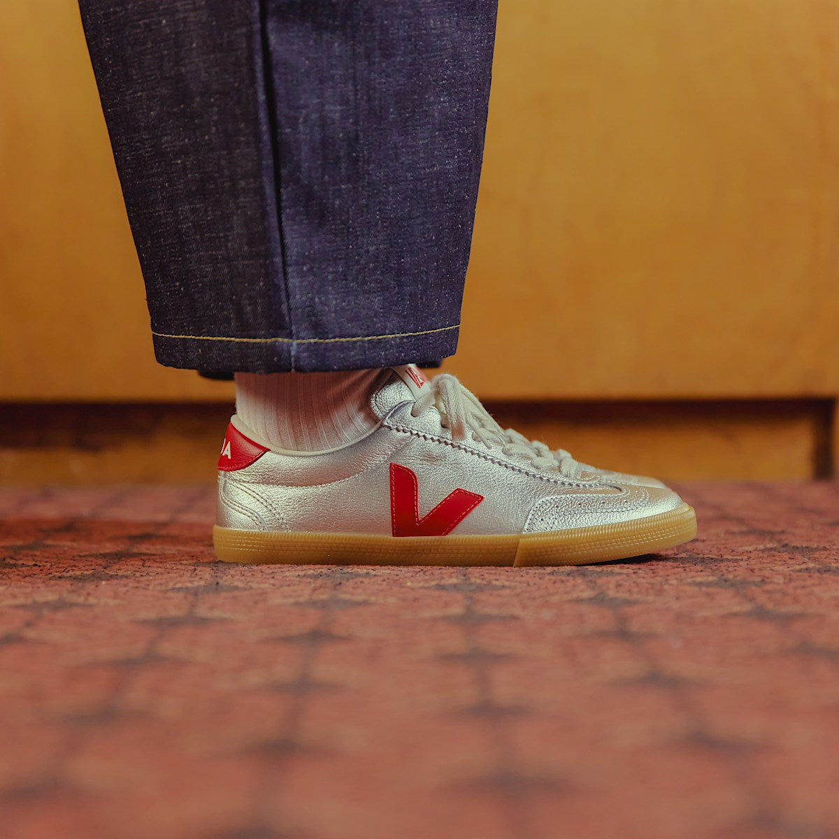 VEJA Volley Leather Silver Pepper - Image 3