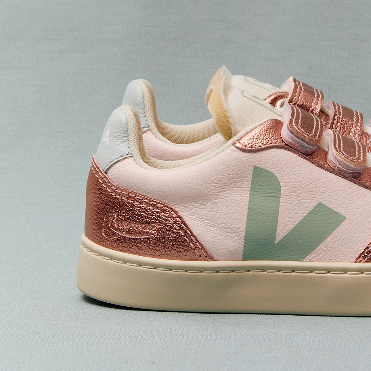 VEJA V-90 Leather x Bonpoint Lassi Sun Nacre - Image 4