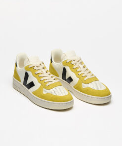 Alternative view of VEJA V-10 Leather Pure Black Liquor