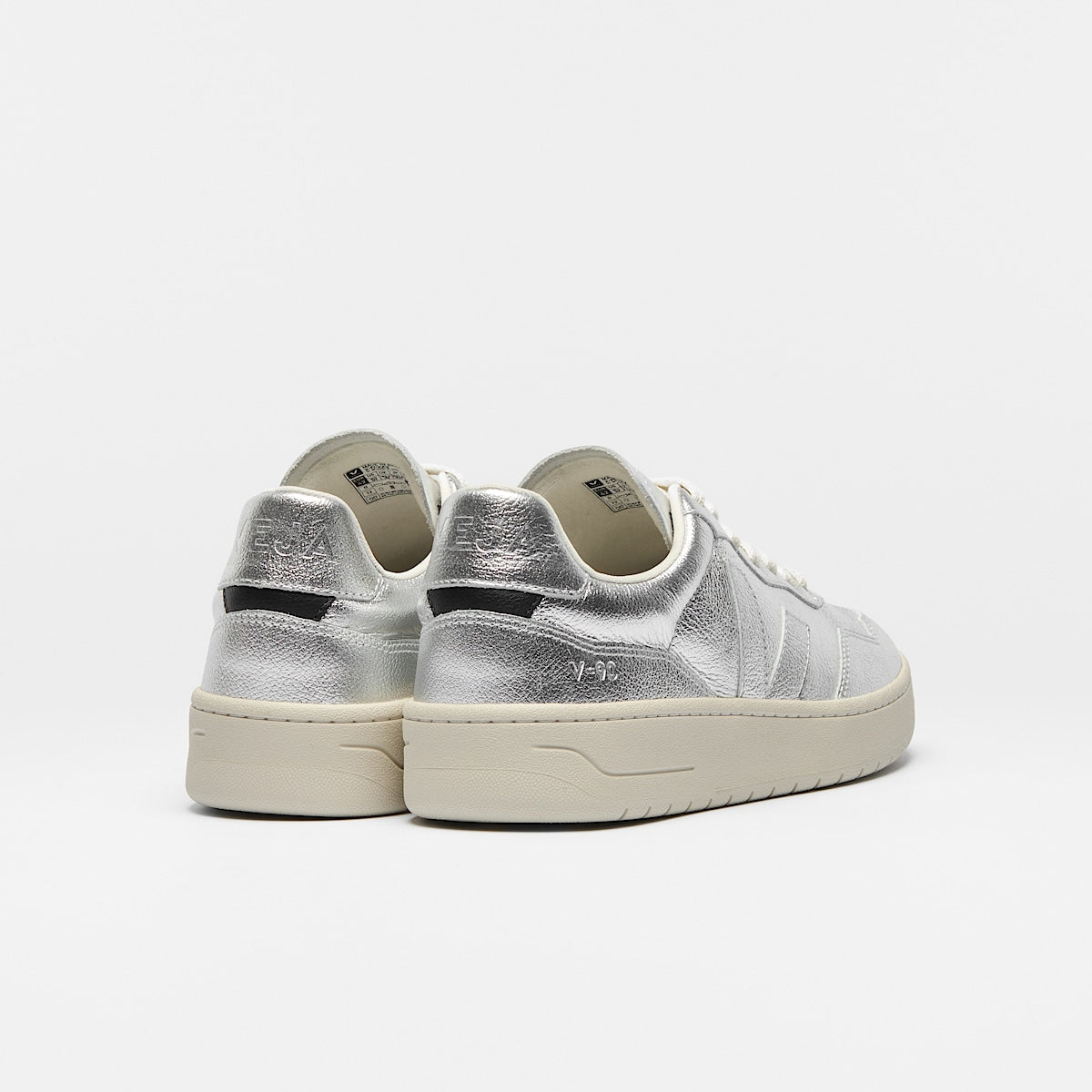 VEJA V-90 Leather Silver - Image 2