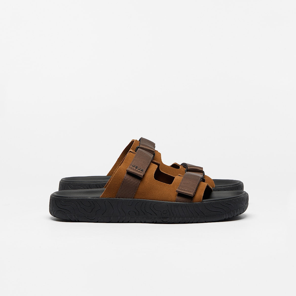 VEJA Arpoador Suede Cognac Eagle Black