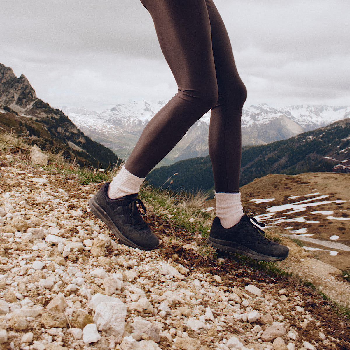 VEJA Fitz Roy Alveomesh Full Black - Image 4