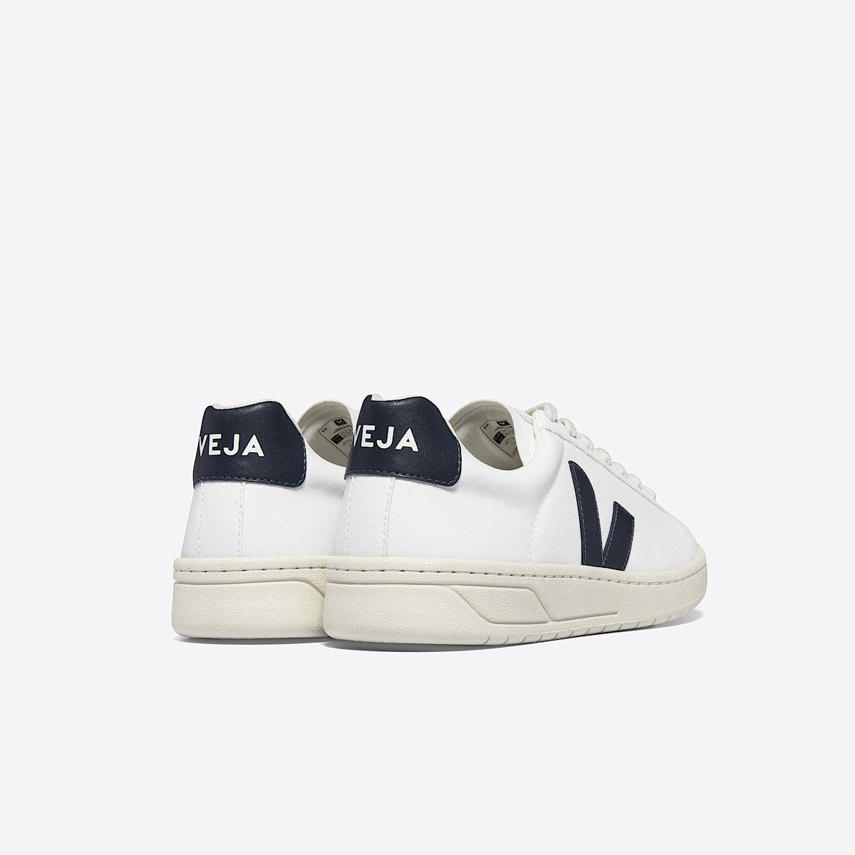 VEJA Urca CWL White Nautico - Image 3