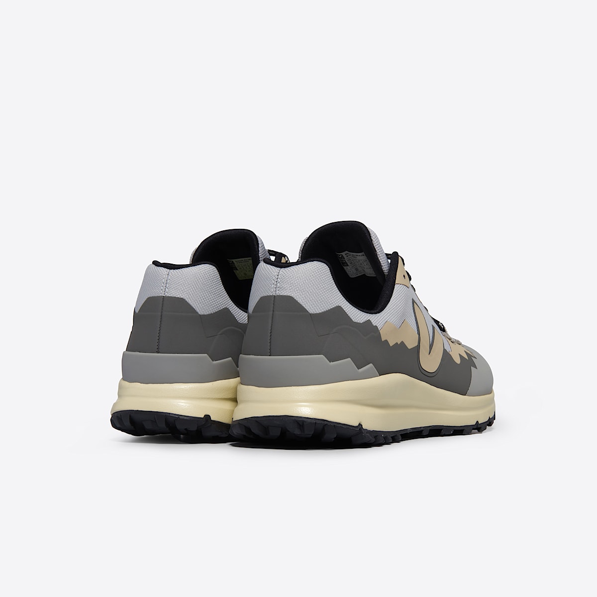 VEJA Fitz Roy Trek-Shell Shark Almond - Image 3