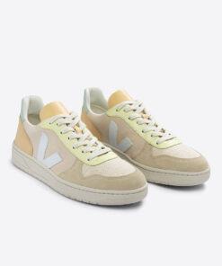 Alternative view of VEJA V-10 Suede Sable Menthol Multico