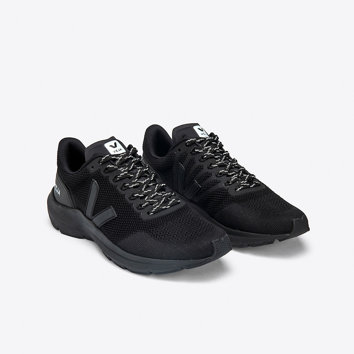 VEJA Marlin V-KNIT Full Black - Image 2